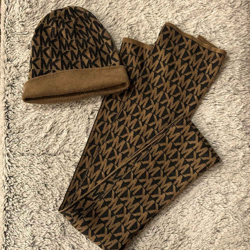 Scarf & hat